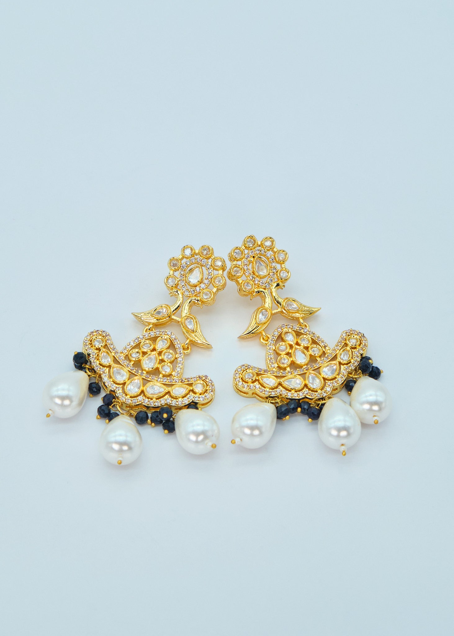 Naaz Tyaani Kundan Earrings