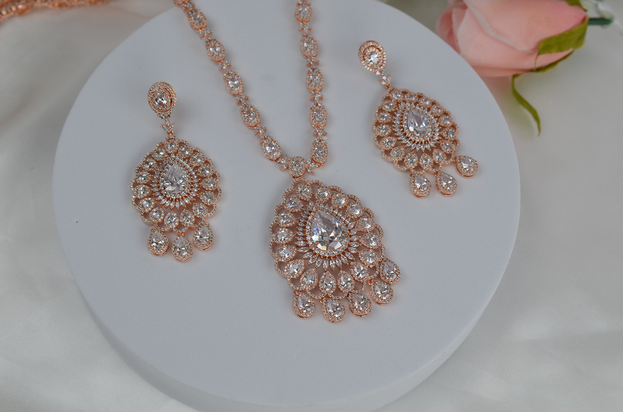 Swarovski Queen Long Necklace Set - Rose Gold