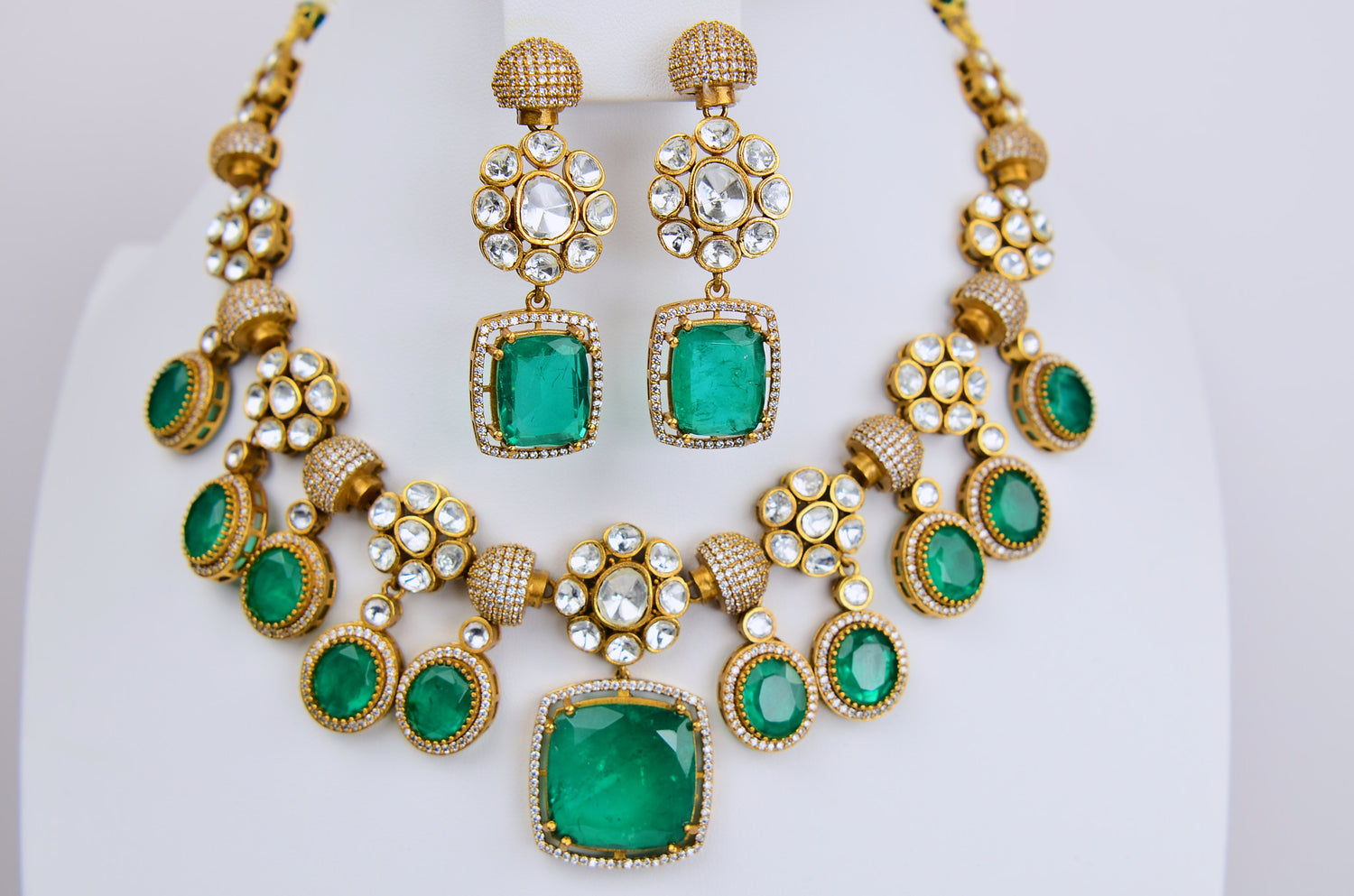 Ananya Doublet Kundan Necklace Set - Rama Green