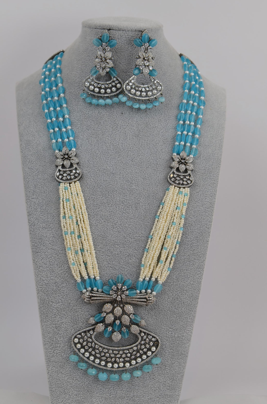 Aqua Blue Luxurious Victorian Long Necklace Set