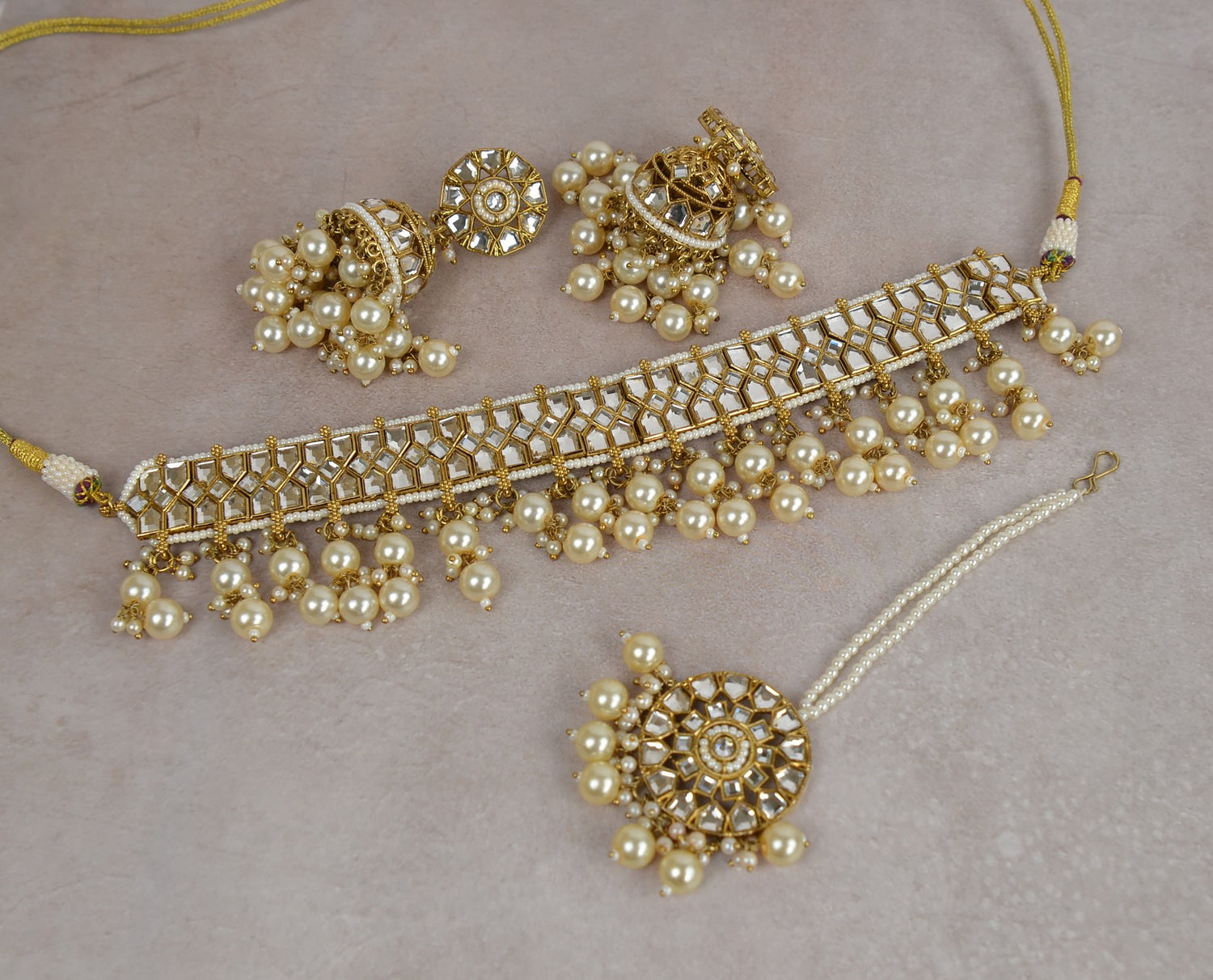 Mirror Kundan Choker Necklace With Jhumki Maang Tikka Set