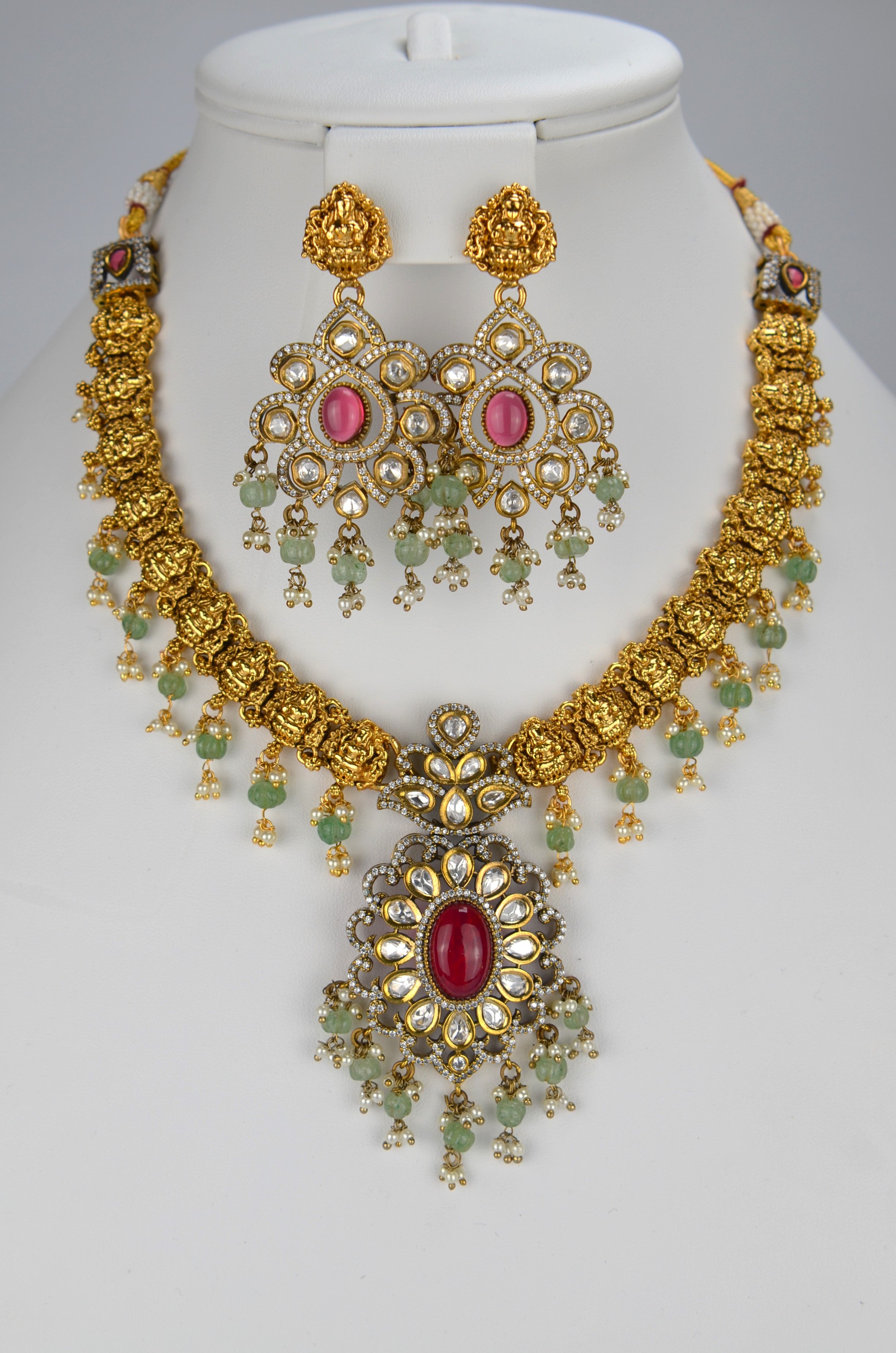 Traditional Mangatrai Lord Laxmi Necklace Set