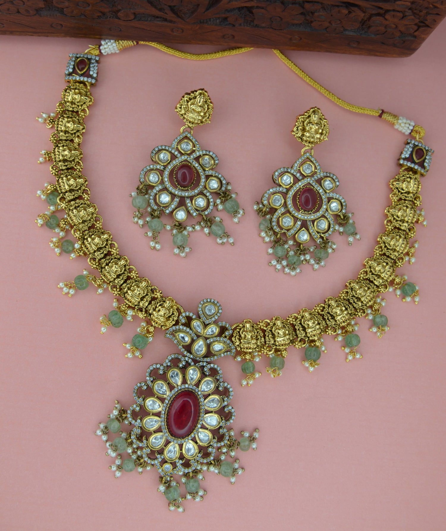 Traditional Mangatrai Lord Laxmi Necklace Set