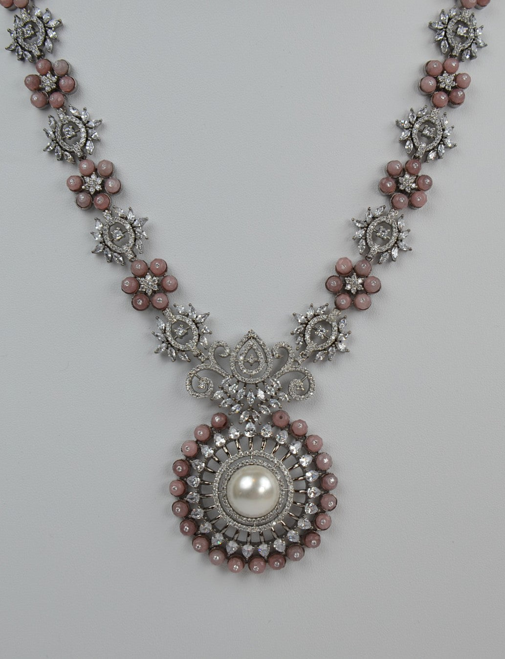 Crimson Victorian Splendor Necklace Set