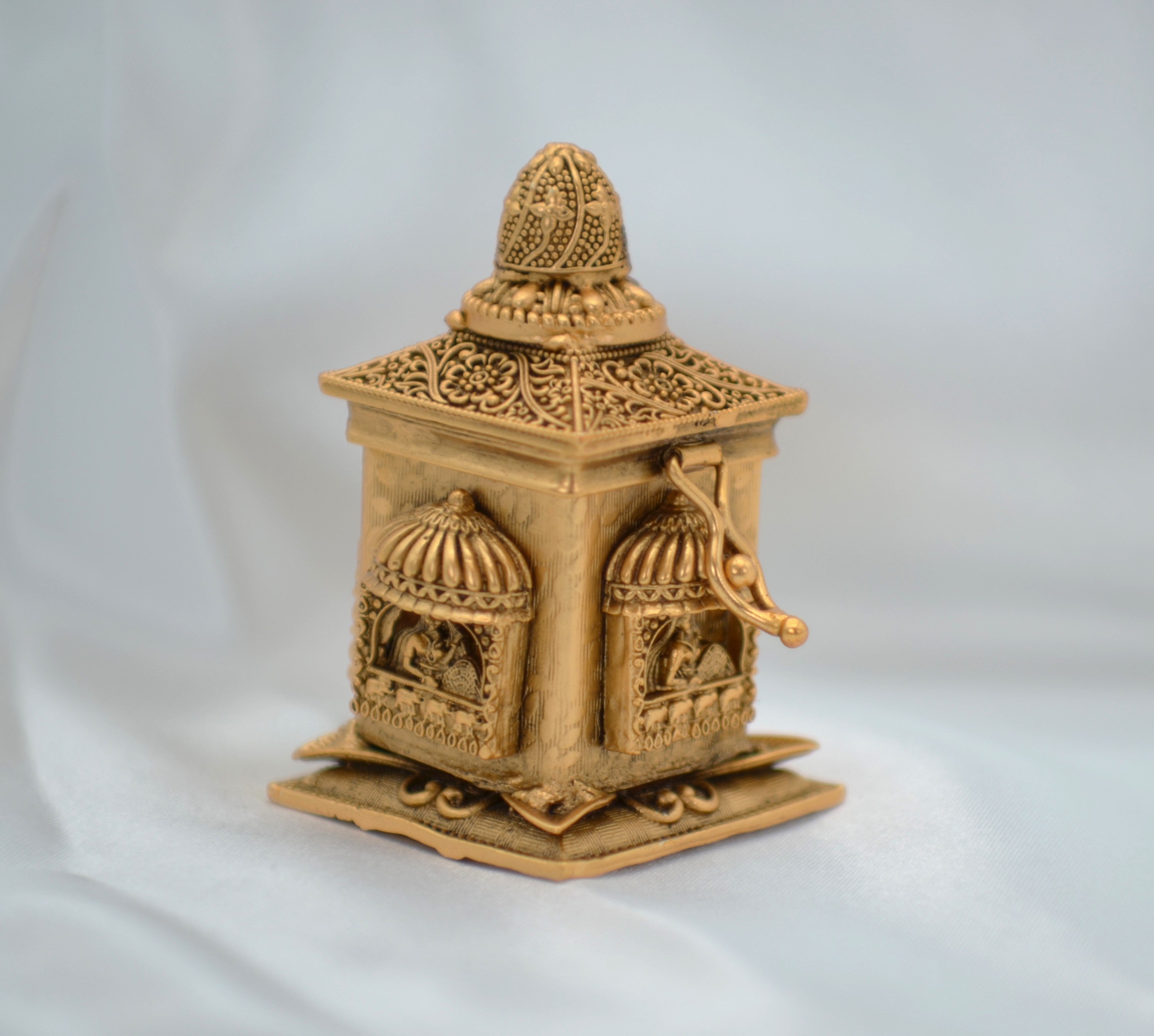 Angan Tulsi with Bridal Doli Superfine Sindoor Box