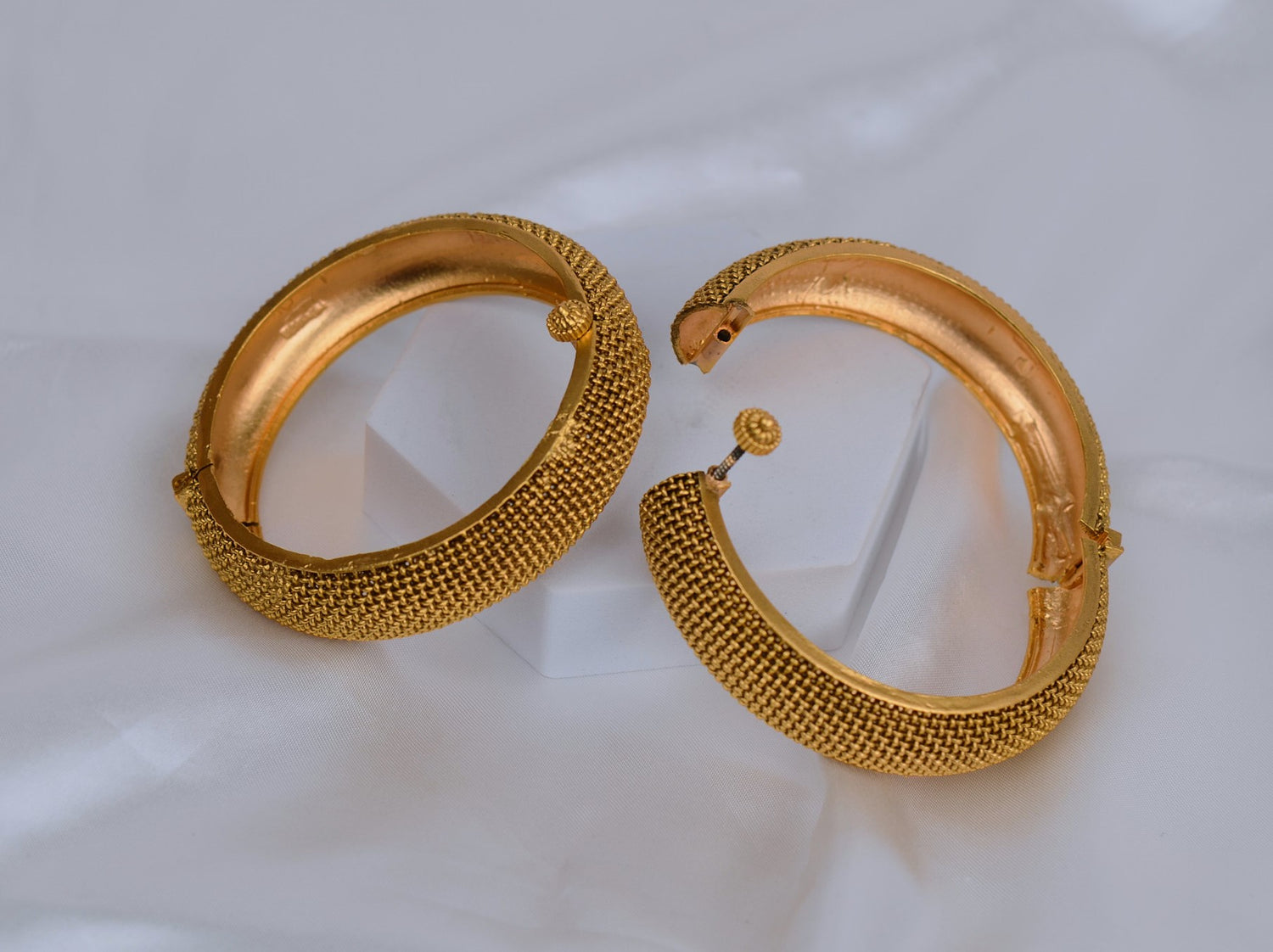 Traditional Antique Gold Openable Bangles Kada