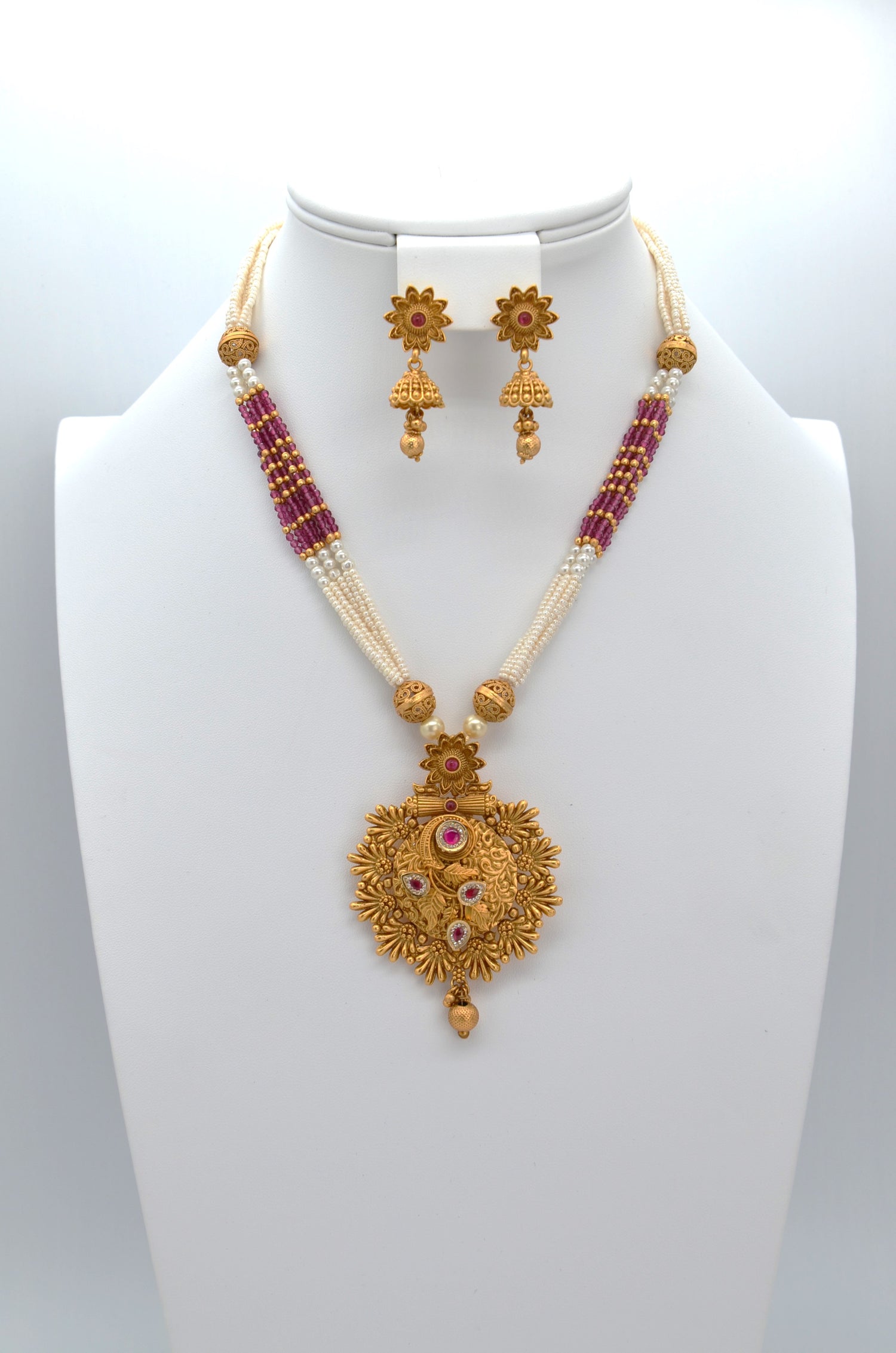 Traditional Pendant Pearl Mala Necklace with Earrings Set