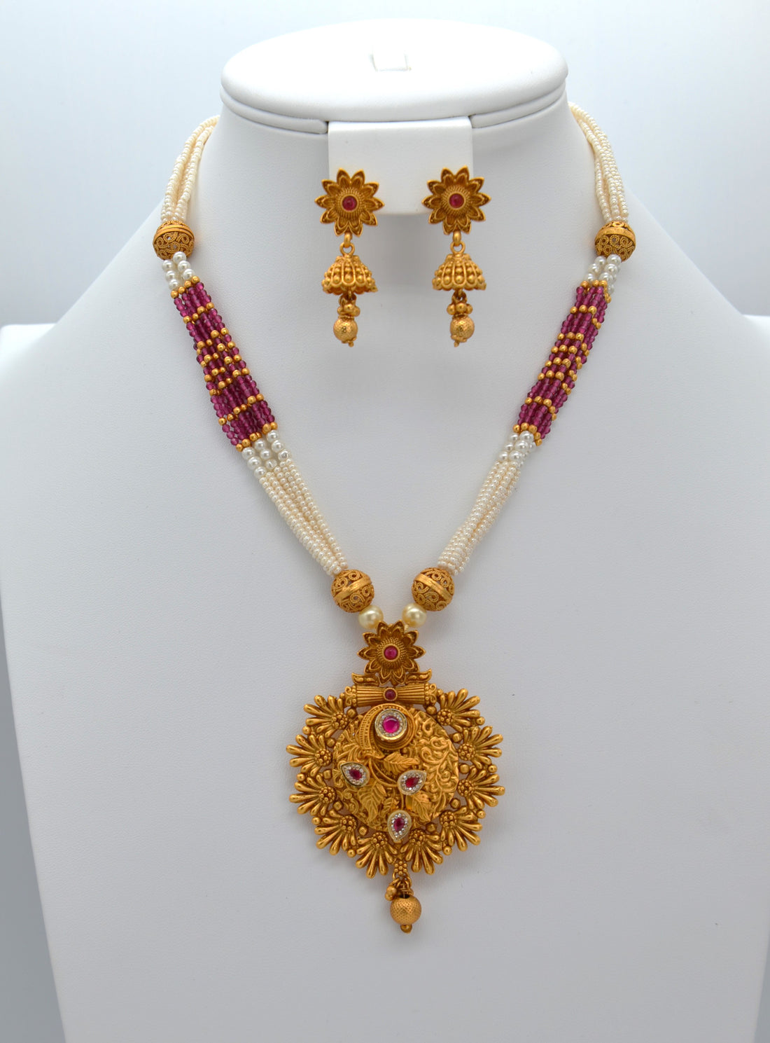 Traditional Pendant Pearl Mala Necklace with Earrings Set