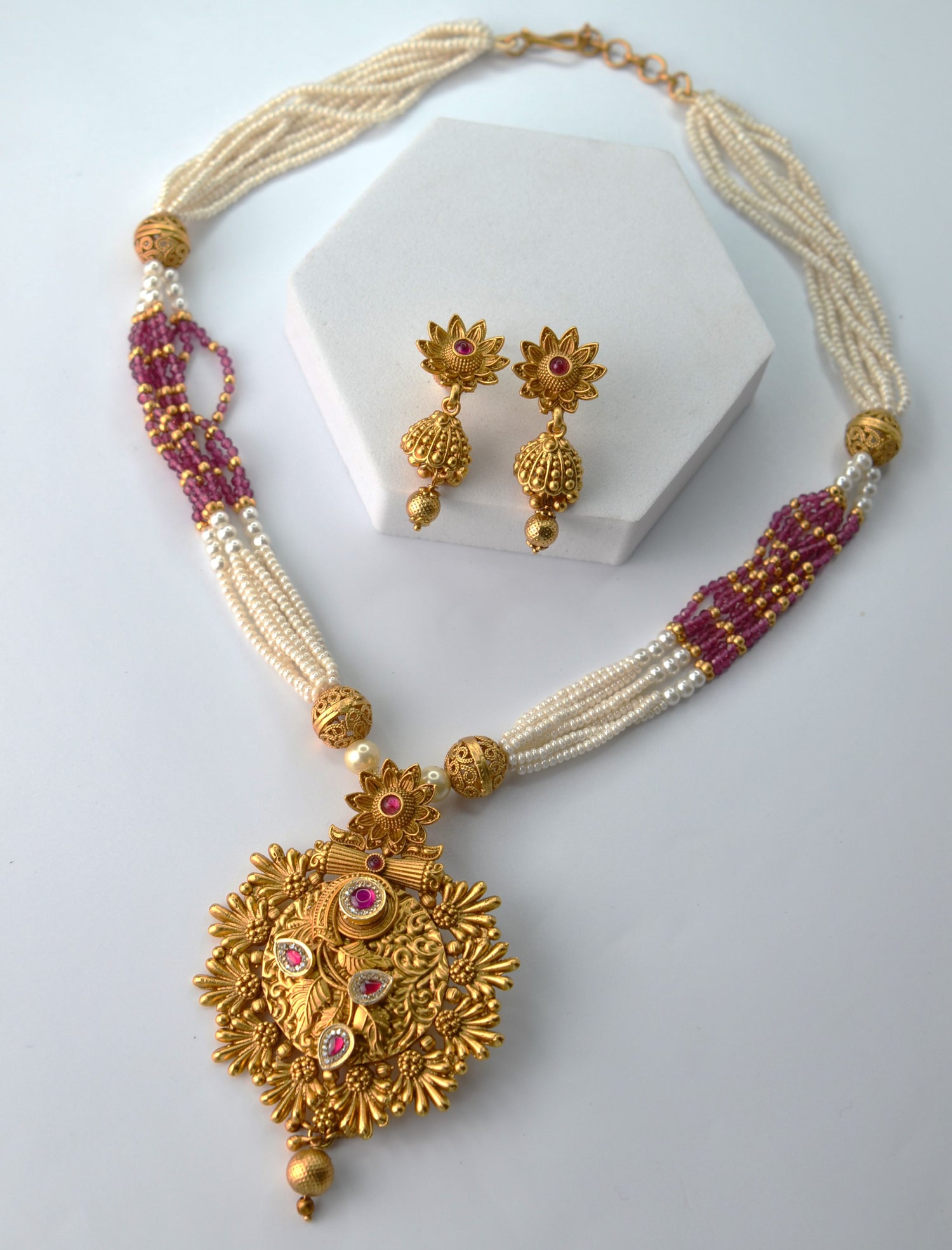 Traditional Pendant Pearl Mala Necklace with Earrings Set