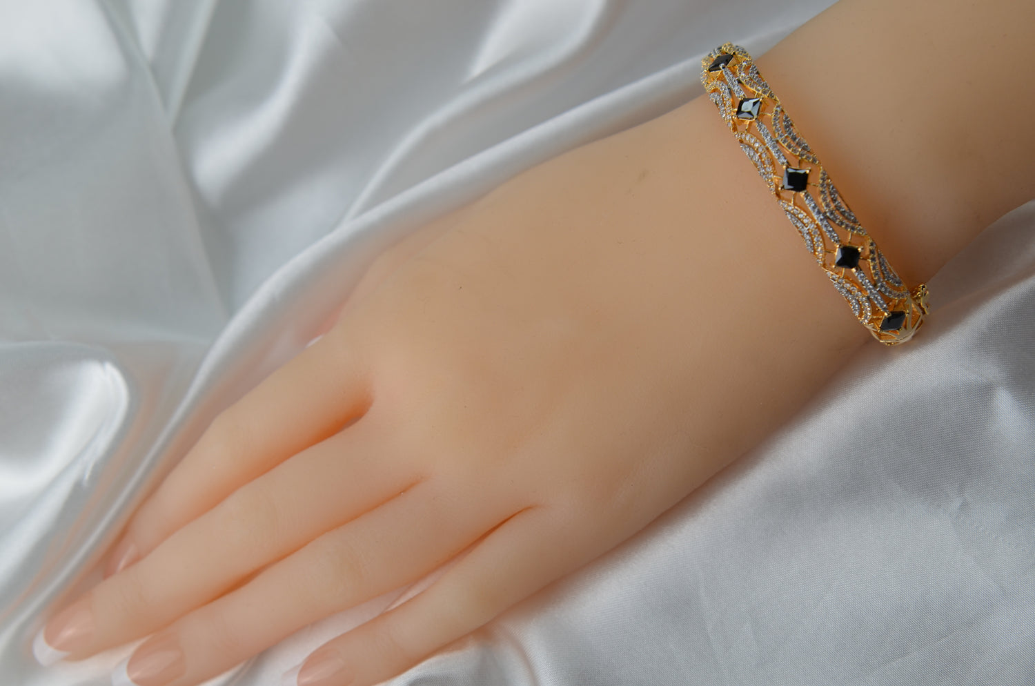 Openable Gold Polish Cubic Zirconia Bracelet