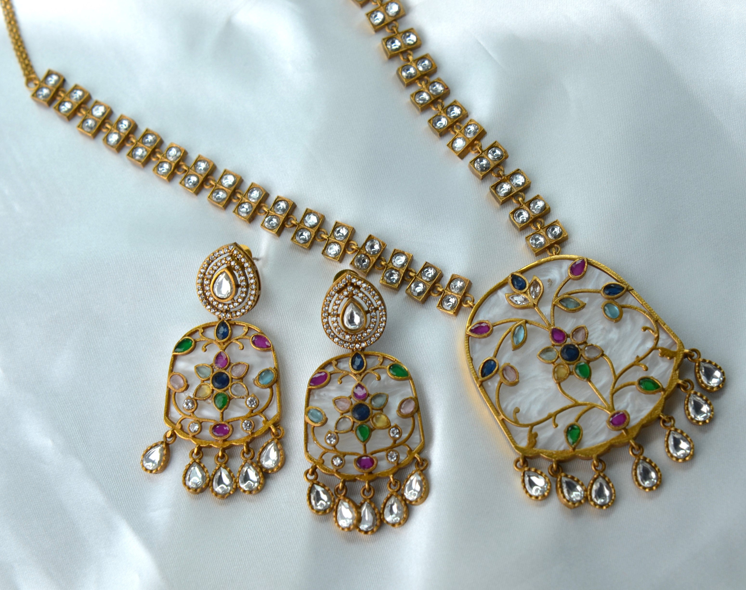 Apala Polish Navratan Polki Kundan Necklace Set