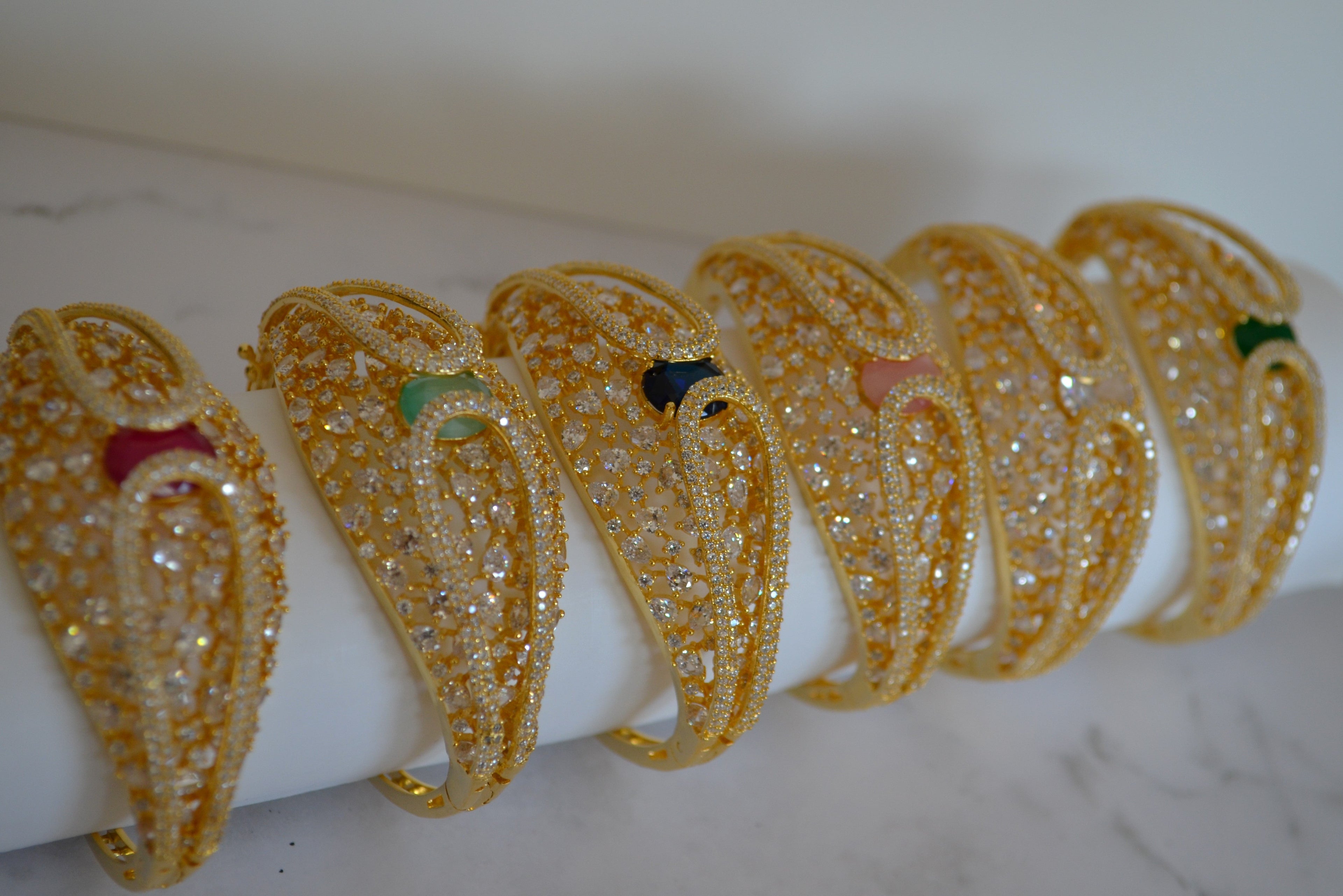 Cz Studded Uncut Diamond Openable Bracelet - Gold Finish Bracelets