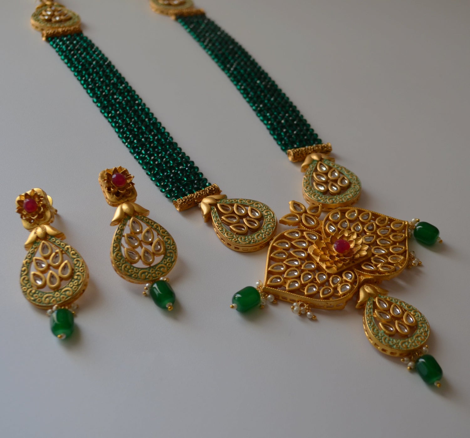 Meenakari Tyaani Kundan Long Nacklace Set Necklaces