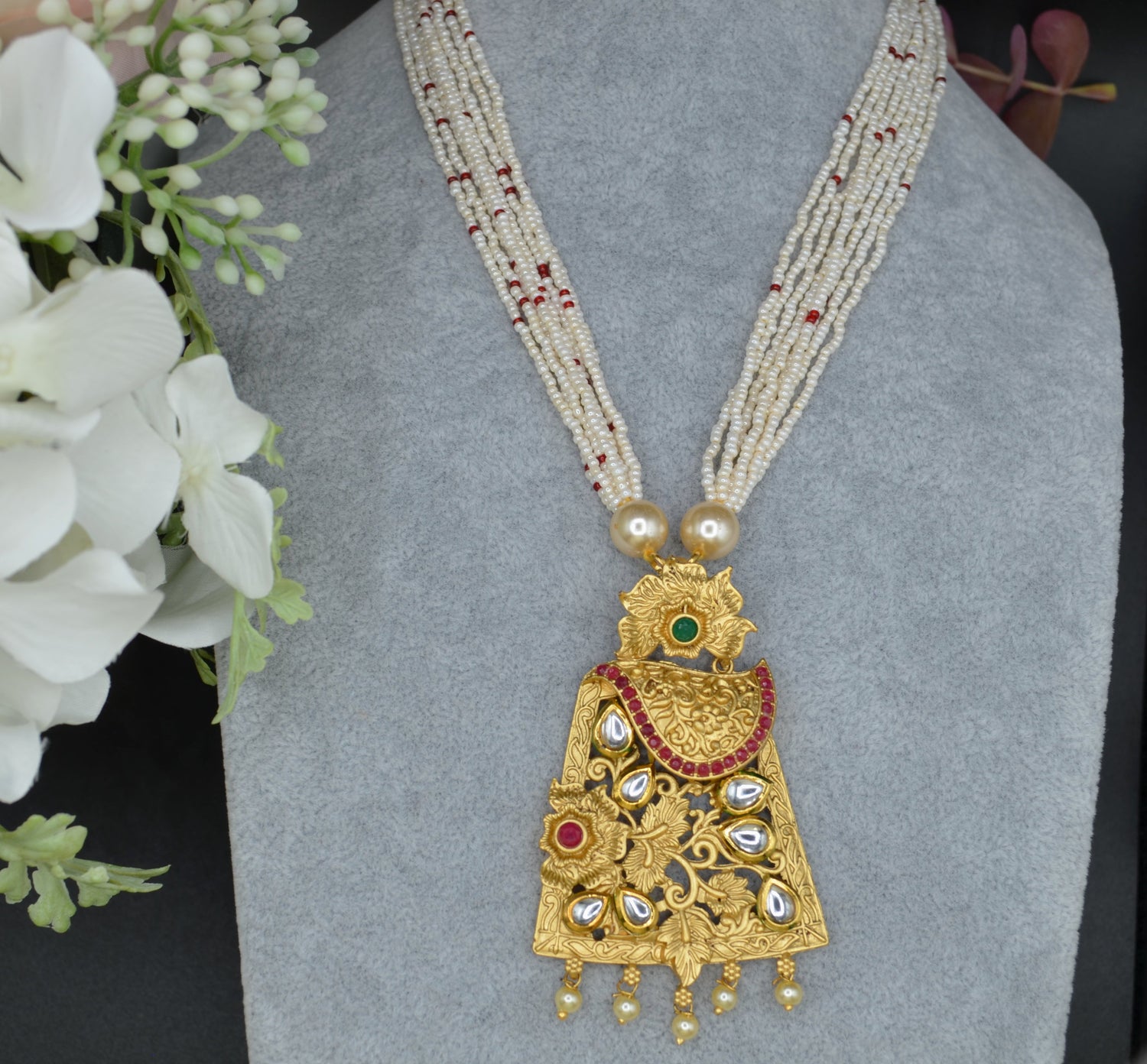 Meenakari Silver Foiled Kundan Necklace Set.