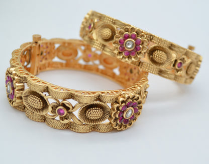 Openable Kundan Kada Flower Pattern - Single Or Pair Bangles