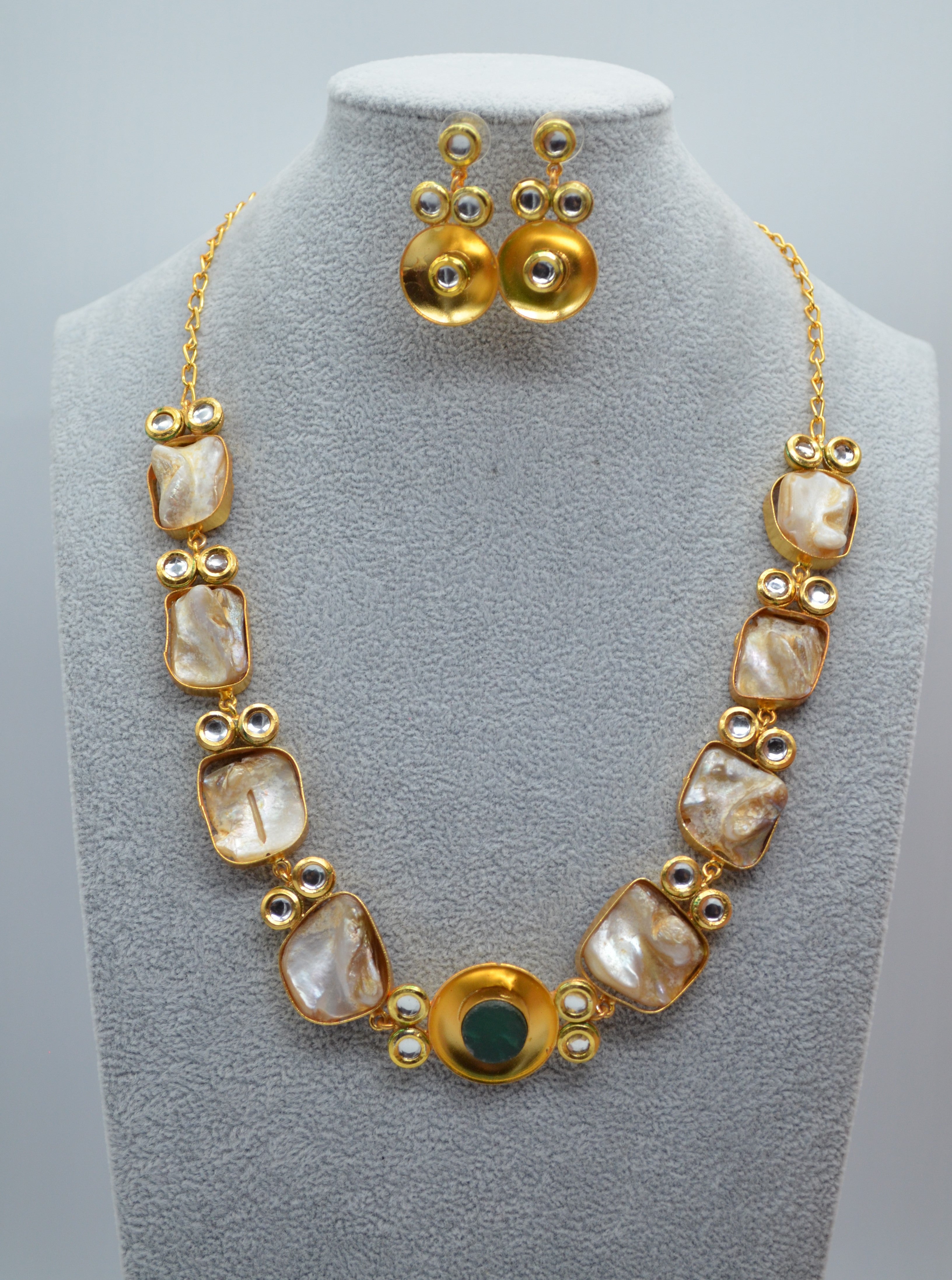 Contemporary Natural Mop Modern Kundan Necklace Set Necklaces